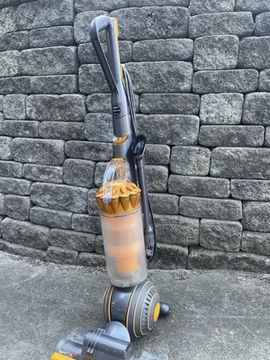 Aspiradora vertical Dyson Ball Multi Floor 2 - Ideal para alfombras y pisos Foto 1 de 4