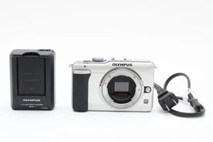 Olympus PEN EPL1 Mirrorless Digital Camera Body Silver 5868 Shutter Count Japan - Picture 1 of 10
