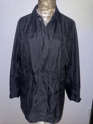 Lands End Woman’s Large 14/16 Black Jacket Rain Windbreaker Coat All Weather - Image 1 of 4