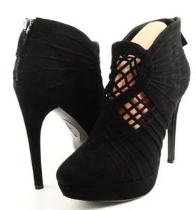 $415 ELIE TAHARI BRIA Black Suede Designer Ankle Platform Boots 9 EUR 39.5 - Picture 1 of 5