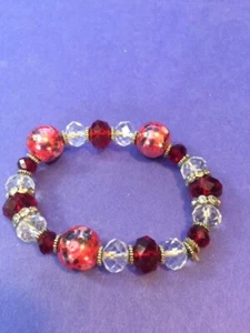 Pulsera elástica facetada con cuentas de cristal de 10 mm circonita checa austriaca - transparente y roja - Imagen 1 de 4