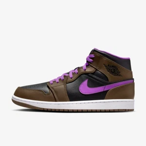 Nike Jordan 1 Mid Purple Mocha sizeUS10 - Palomino/ Wild Berry (DQ8426-215) - Picture 1 of 4
