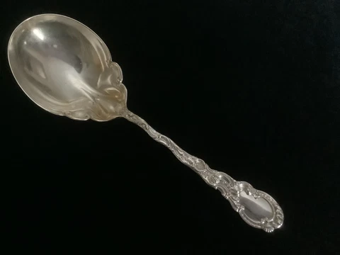 Durgin LOUIS XV casserole / berry spoon - NM Cover