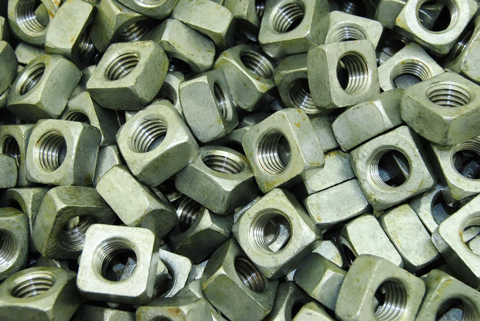 (75) Tuerca cuadrada galvanizada 5/8-11 - Rosca gruesa Foto 1 de 1