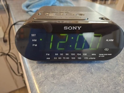 Sony Dream Machine AM FM Dual Alarm Clock Radio Model ICF-C218 Auto Time Set - Image 1 of 4