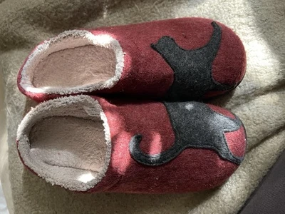 Zapatillas 9M LL Bean Daybreak Scuffs para mujer talla roja lana negra gato sin cordones Foto 1 de 2