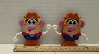 Juguetes de comida para niños Wendy's 2025 puré de cabeza de papa, lote de 2 Cowtater Foto 1 de 4