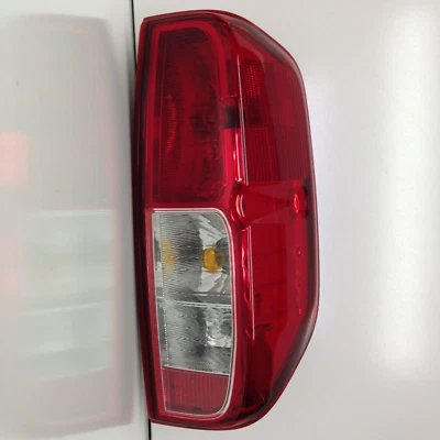 Luz trasera lateral derecha Nissan Frontier 2005-2014 pasajero 26550EA825 OEM perfecta Foto 1 de 4