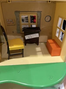 Ideal Doll furniture Yellow Brown Plastic Chair - Picture 1 of 6