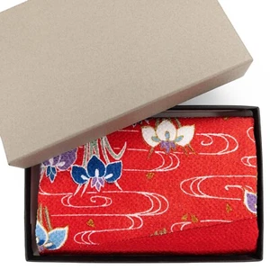Estuche de pañuelos de bolsillo de chirimen de rayón rojo japonés de colección diseño de iris: Jue24-A - Imagen 1 de 4