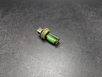 Датчик уровня жидкости в стиральной машине 2017 Cadillac Escalade ESV 22872930 2015 2016–2020 - Изображение 1 из 4