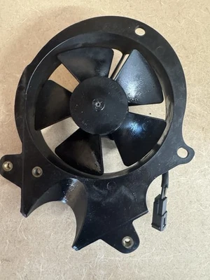 04-07 2004 Buell Firebolt XB12R OEM Radiador Refrigerante Ventilador Conjunto Motor Foto 1 de 4