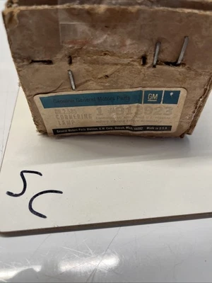 Genuine GM 913923 Cornering Lamp 1970s Cadillac DeVille Fleetwood Buick OEM NOS - Image 1 of 4