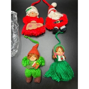 Juego de 4 adornos de hilo de colección con sello de Santa Mrs Claus baterista niño caroler - Imagen 1 de 5