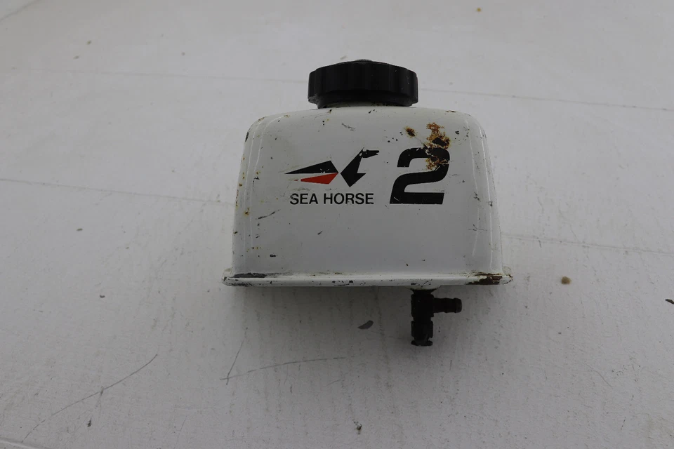 JOHNSON EVINRUDE OUTBOARD ENGINE FUEL TANK WITH CAP.2hp.USED. - Image 1 of 3