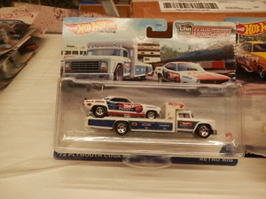 Hot Wheels SNAKE & MONGOOSE 2pc set 72 PLYMOUTH CUDA & DUSTER F/C & white cuda n - Picture 1 of 2