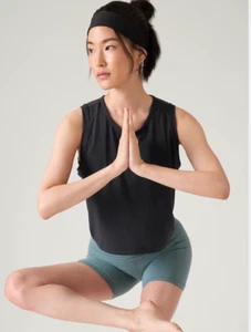 Athleta With Ease Muscle Tank | EUC, Medium, Black, Cropped - Picture 1 of 6