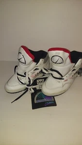 LA Gear Regulator Youth Sz 5 white/black/red. New without Box pump vtg original - Picture 1 of 12