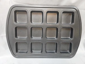 Pampered Chef Non Stick Square Muffin Brownie Pan #1544 Makes 12 Twelve Cavities - Picture 1 of 13