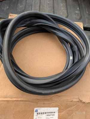 471009 NOS GM Windshield Weatherstrip 1975 - 1988 Chevy GMC Pickup Truck Blazer - Image 1 of 3