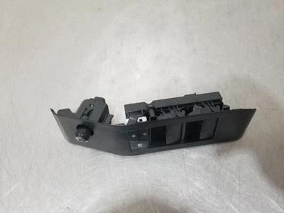 TOYOTA HIGHLANDER L 22 2022 PUERTA DELANTERA INTERRUPTOR VENTANA PRINCIPAL CONDUCTOR IZQUIERDO Foto 1 de 4