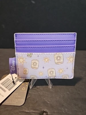 Portatarjetas Disney Loungefly Tangled Pascal impreso por todas partes tema candente Foto 1 de 3