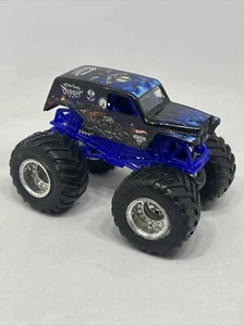 Hot Wheels Monster Jam - Son Uva Digger 1:64 pressofuso Monster Truck da collezione - Foto 1 di 11