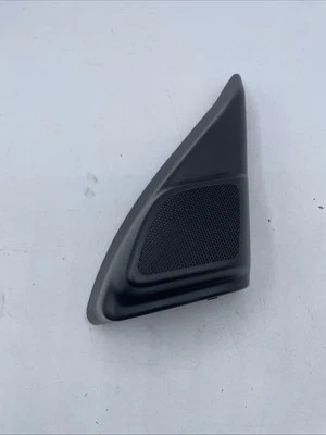 05 06 07 VOLVO S40 V50 FRONT RIGHT  DOOR TWEETER TRIM COVER OEM 8679629 V4 - Изображение 1 из 4