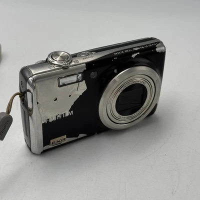 Fujifilm Digital Camera FinePix F72EXR 10.0MP Black - Image 1 of 4