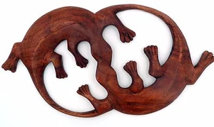 Zwei küssende Gecko-Echsen Holz Wandbehang Plakette - Bild 1 von 1