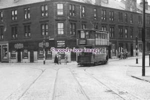 a0823 - Glasgow Tram - No.526 outside Rutherglen Co-op Society - print 6x4 - Picture 1 of 1