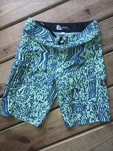Volcom Mod-Tech Boys Waist 27 Swim/Board Shorts - Picture 1 of 3