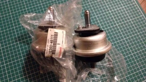 OEM Toyota 1995-1998 Supra JZA80 Engine Mount Insulator Set of 2 12360-46111 New - Picture 1 of 1