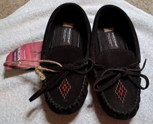 Manitobah Mukluks Women’s Canoe Size 6 Moccasin Brown Suede NWT - Picture 1 of 6