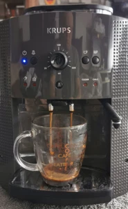 Krups EA 810B 1450W GRAU 2 Tassen Vollautomat,Sehr Gut - Bild 1 von 9