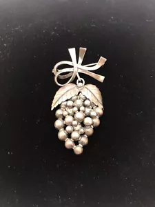 "Broche alfiler racimo de uva John L Lauritzen plata esterlina Dinamarca 2,25""" - Imagen 1 de 4