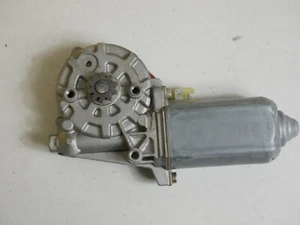 Genuine Mercedes 0018204842 Power Window Motor Rear Right 001 820 48 42 - Bild 1 von 3