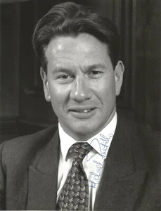 MICHAEL PORTILLO Signed Photograph - Broadcaster & former Politician - preprint - Picture 1 of 1