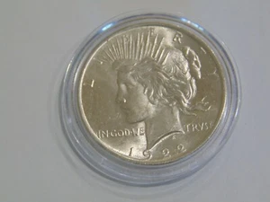 1922 Peace silver dollar - Picture 1 of 2