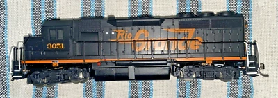 ATLAS  HO  EMD GP40 Rio Grande #3051 Locomotive Runs - Image 1 of 4