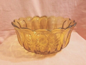 Vintage Indiana Glass Yellow Amber Serving Bowl 9" Dia. - Picture 1 of 7