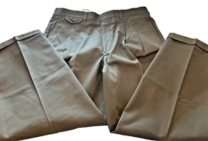 Eddie Bauer Cuffed Pleated Relaxed gray green Chino Men Pants size 38 *36 x 28.5 - Picture 1 of 16