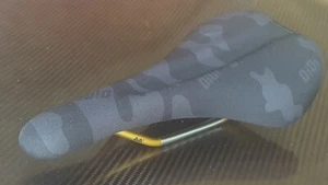 DMR OiOi Saddle SPECIAL EDITION Black Camo (NEW) Mountain Bike Deakinator Seat - Picture 1 of 9
