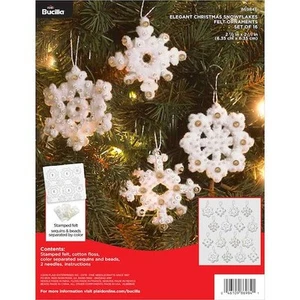 Bucilla Filz Ornament Applikation Set 16 Teile - Elegante Weihnachten Schneeflocken - Bild 1 von 3