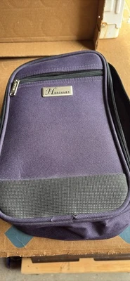 New Looking Hercules Carry Bag (luggage) 11” x 7” x 3 1/2” with 2 zipper compart - Image 1 of 4
