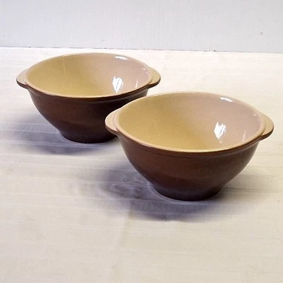 2 bols à oreilles en grès de chez Emile Henry en très bon état - Photo 1/4