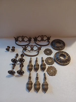 Lot Of Antique Real Brass Cabinet/drawer Pull/Handle In Original Condition Lot 8 - Image 1 of 4