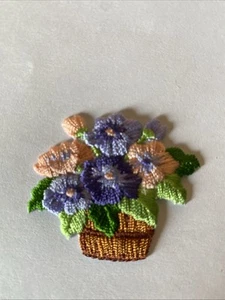 "Jardín Pensamiento Maceta Plancha en Parche de Apliques Bordados 1 5/8"" X 2""" - Imagen 1 de 1