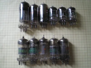 Lot of 11 tubes jan types 5654, 5651, 6EW6, 12B4A, 6U8A,6C4 - Picture 1 of 2