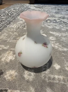 Fenton White Satin Glass Vase Artist Signed Raspberry Floral Design 7.5” - Picture 1 of 7
